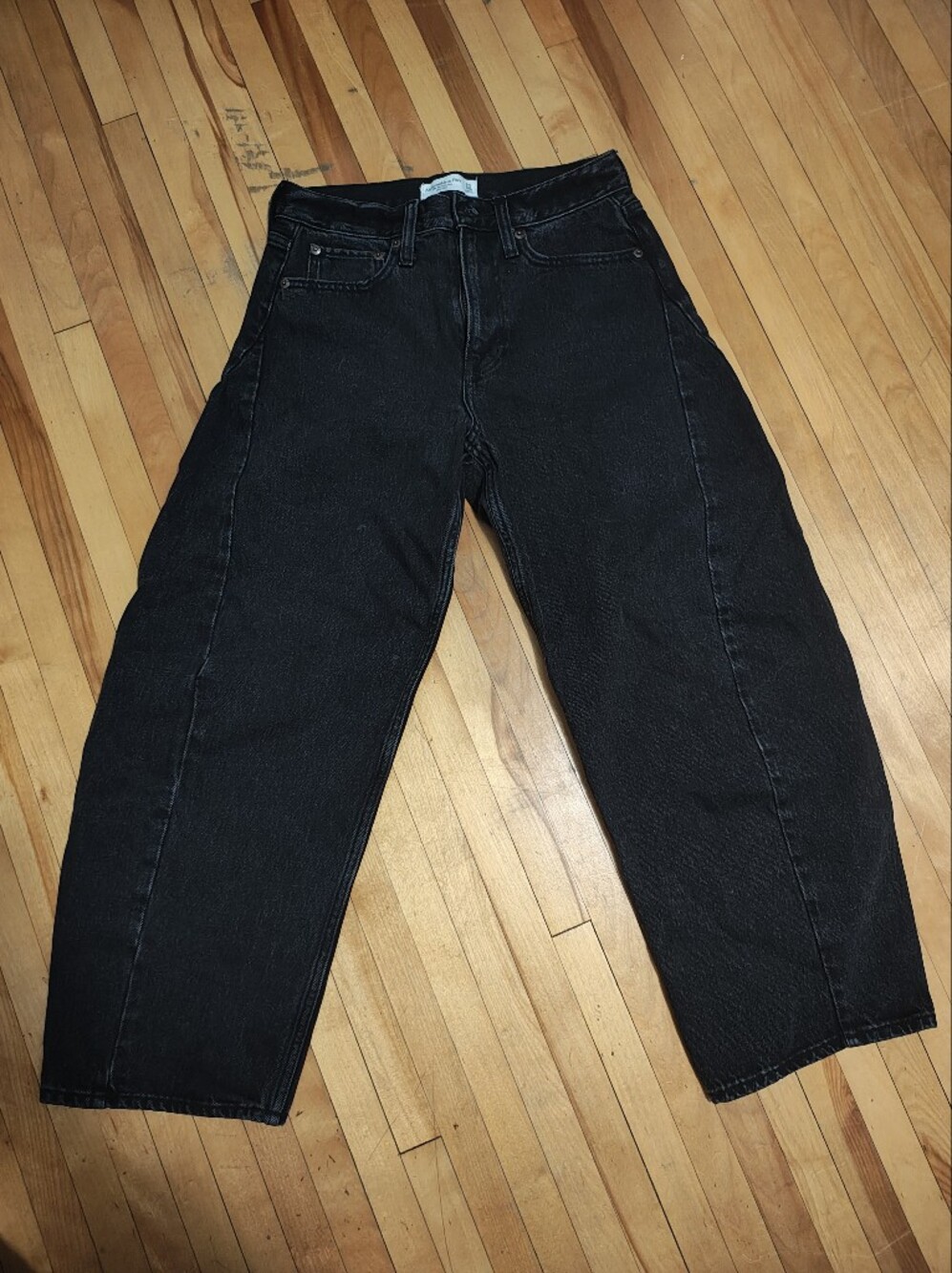 Abercrombie and Fitch The Barrel Jean Mid Rise Black